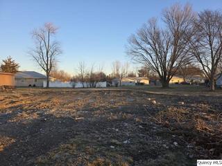 1005 Augusta Rd., Carthage, IL 62321