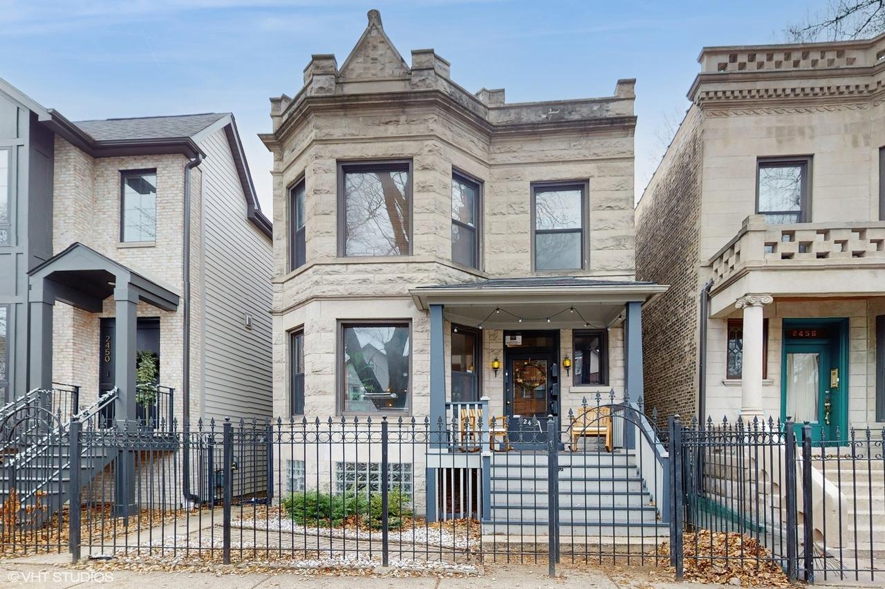 2452 N Francisco Ave., Chicago, IL 60647