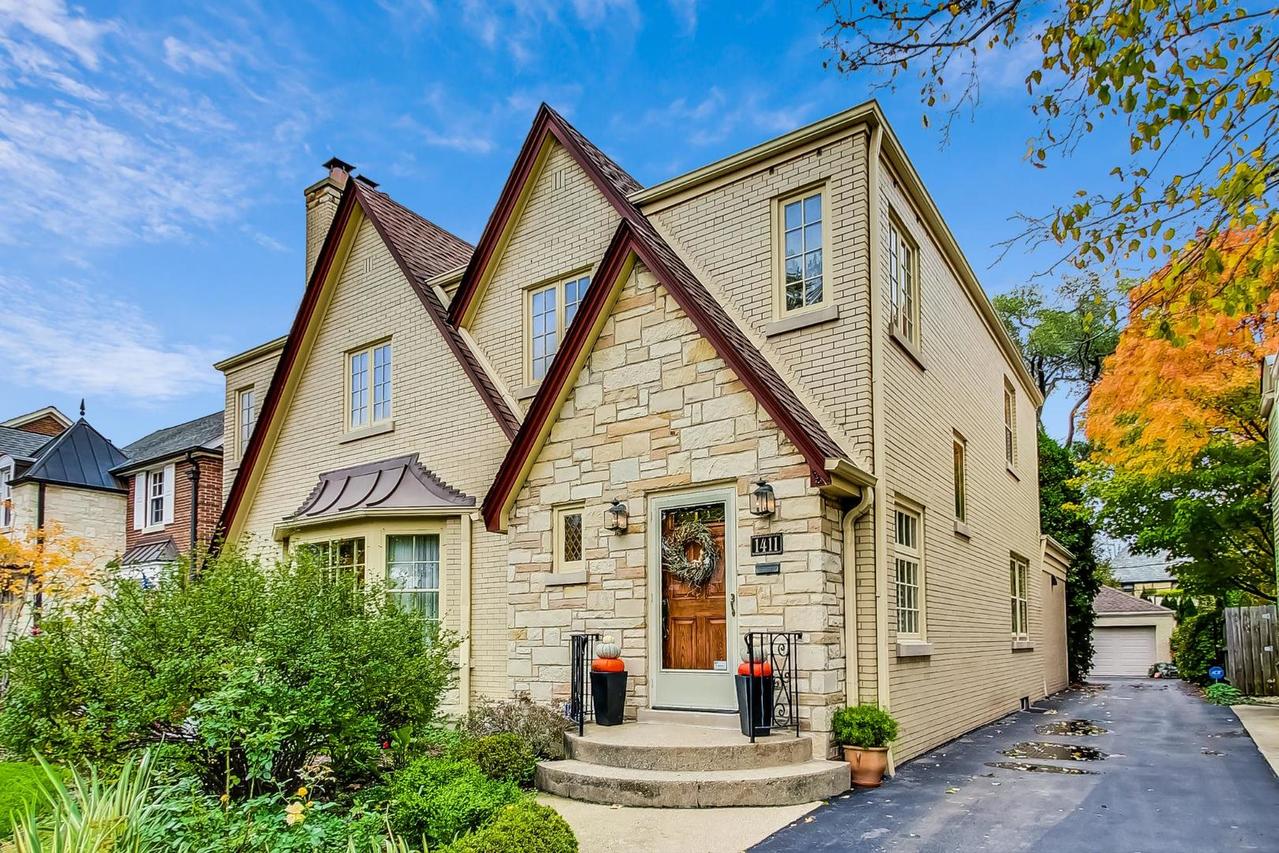 1411 Lathrop Ave., River Forest, IL 60305