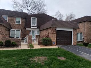17W767 Lowell Ln., Villa Park, IL 60181