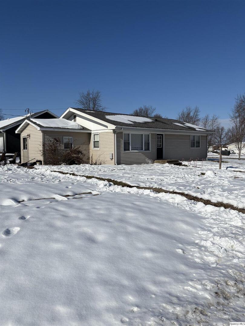 305 Walnut St., Mt. Sterling, IL 62353