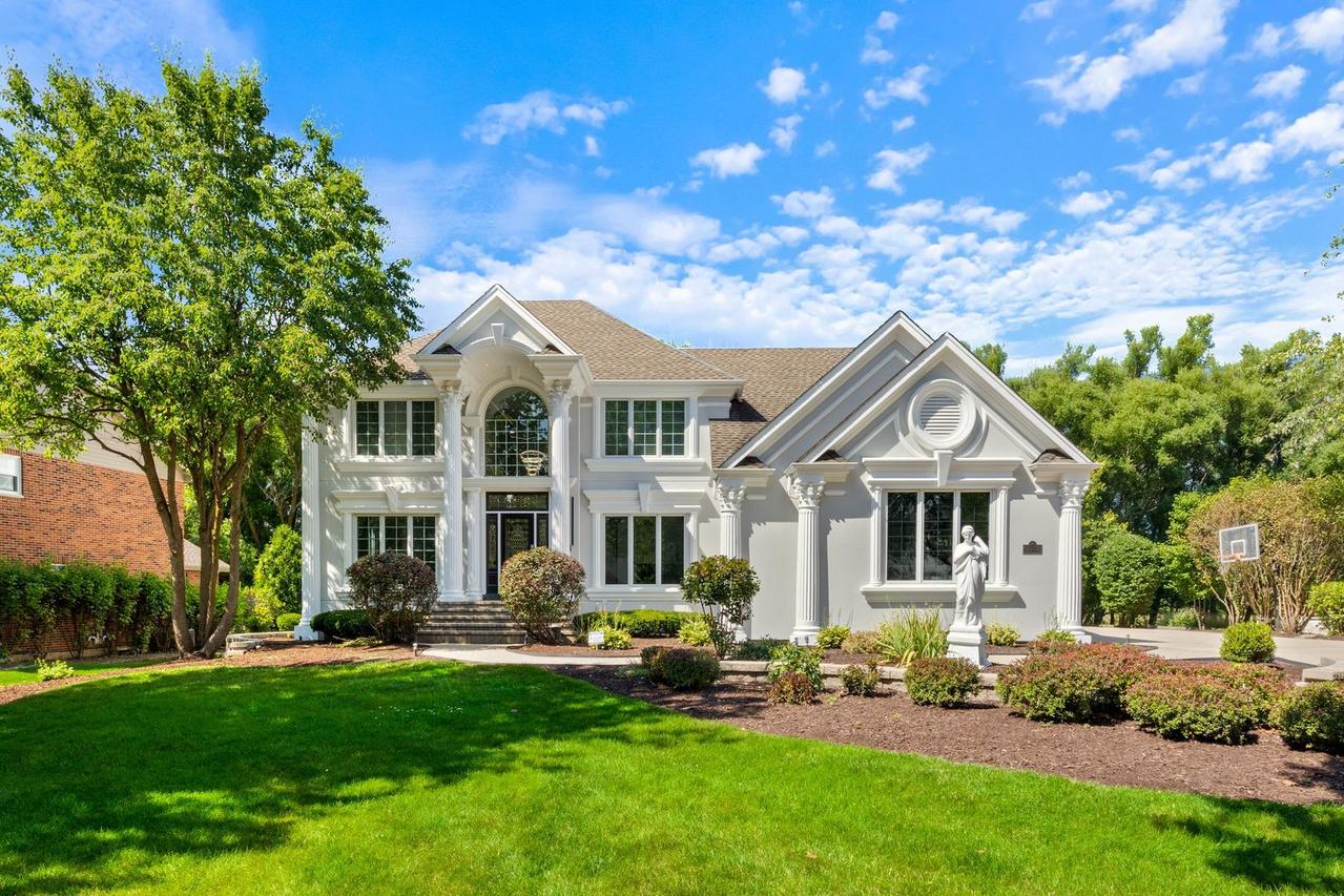 4303 Royal Fox Dr., St. Charles, IL 60174