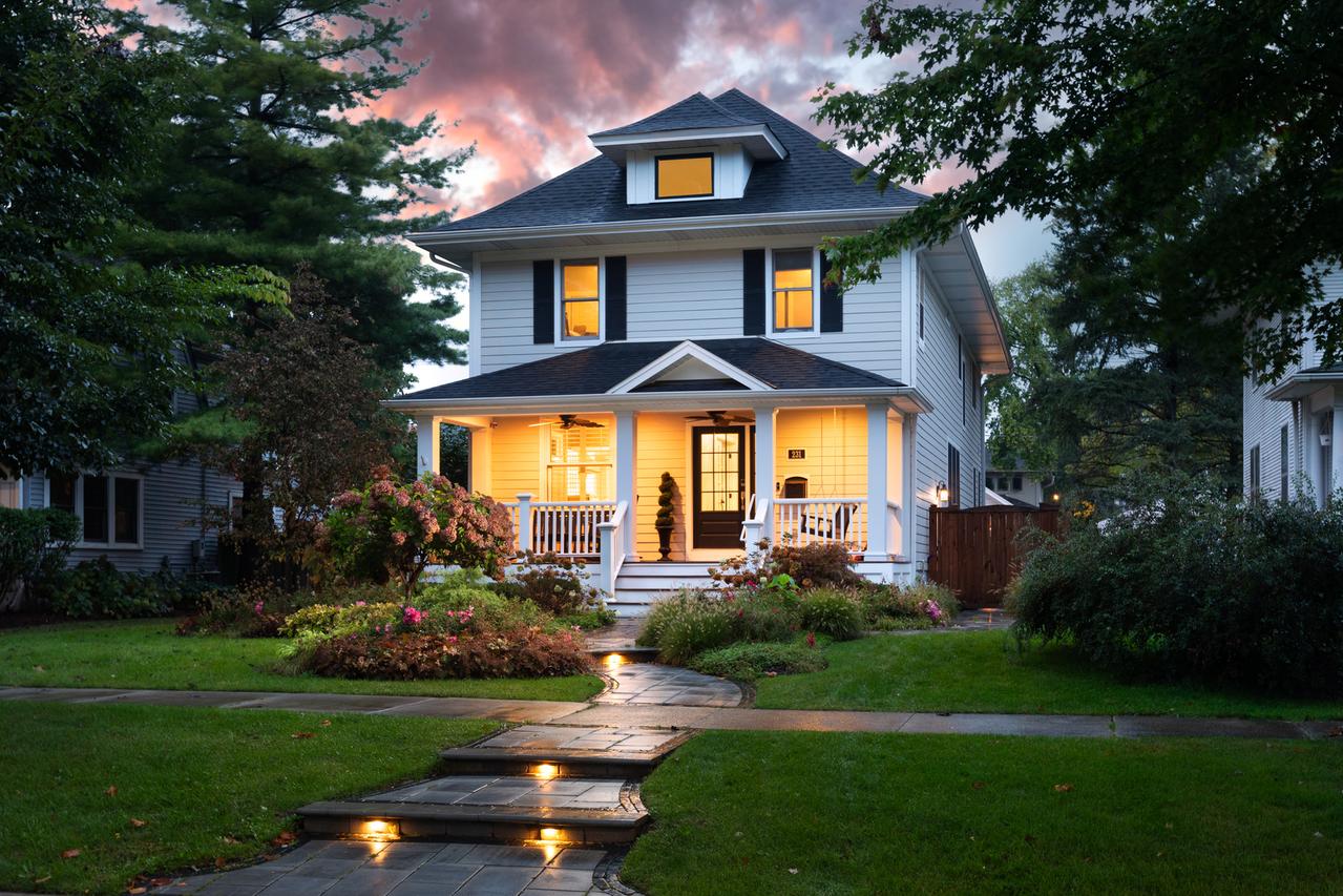 231 Douglas Ave., Naperville, IL 60540
