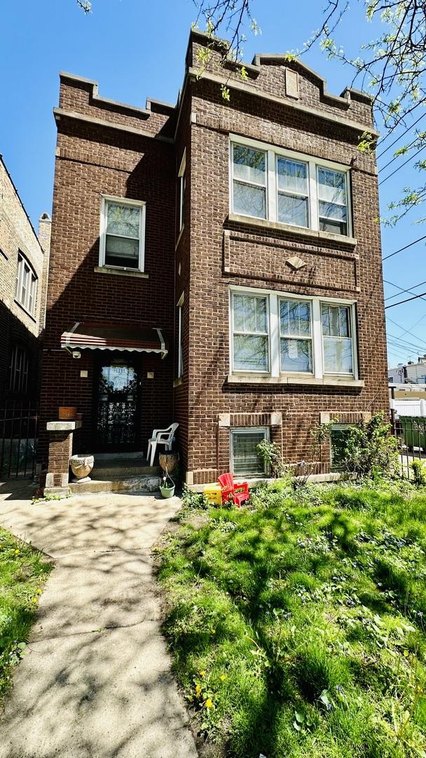 2015 N Leclaire Ave., Chicago, IL 60639