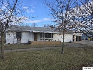 222 N Madison St., Carthage, IL 62321