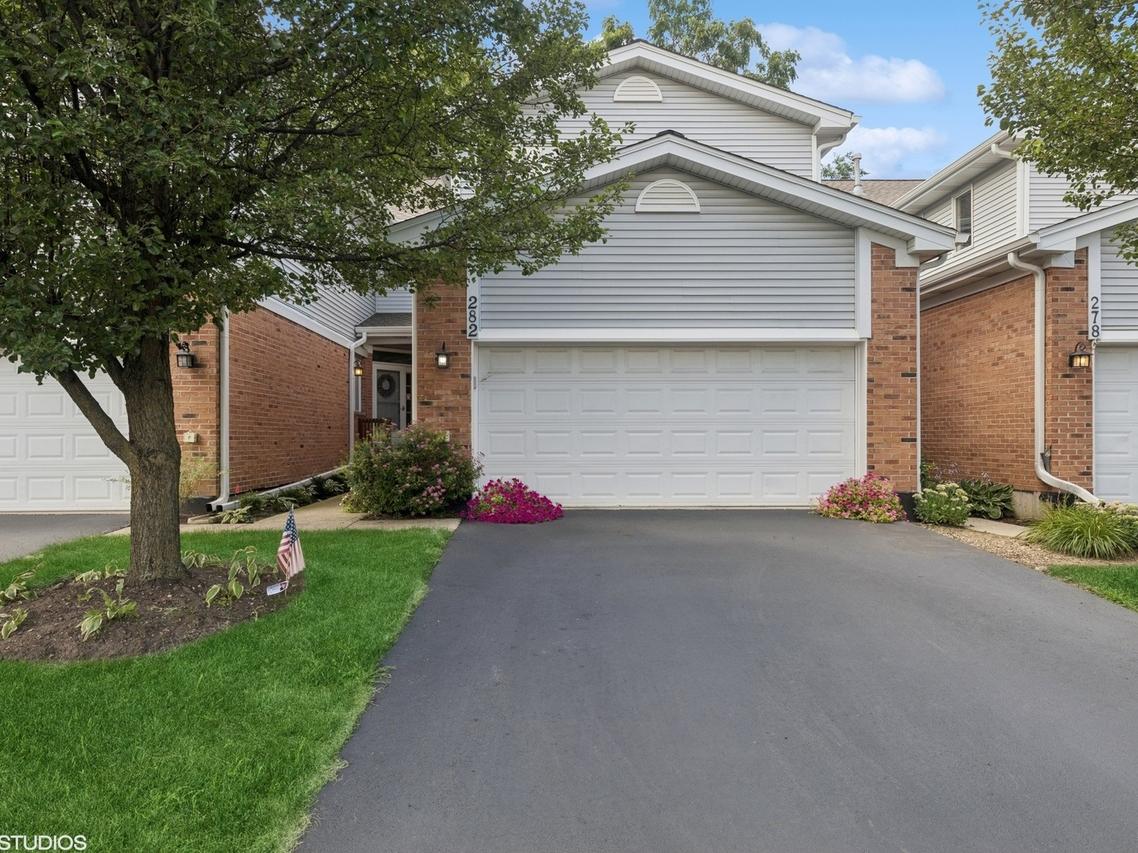282 Charlotte Ct., Cary, IL 60013