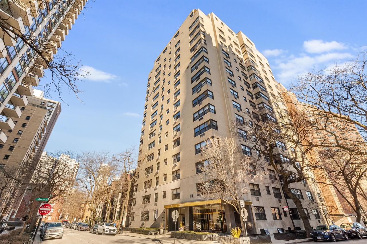 1335 N Astor St. #12A, Chicago, IL 60610