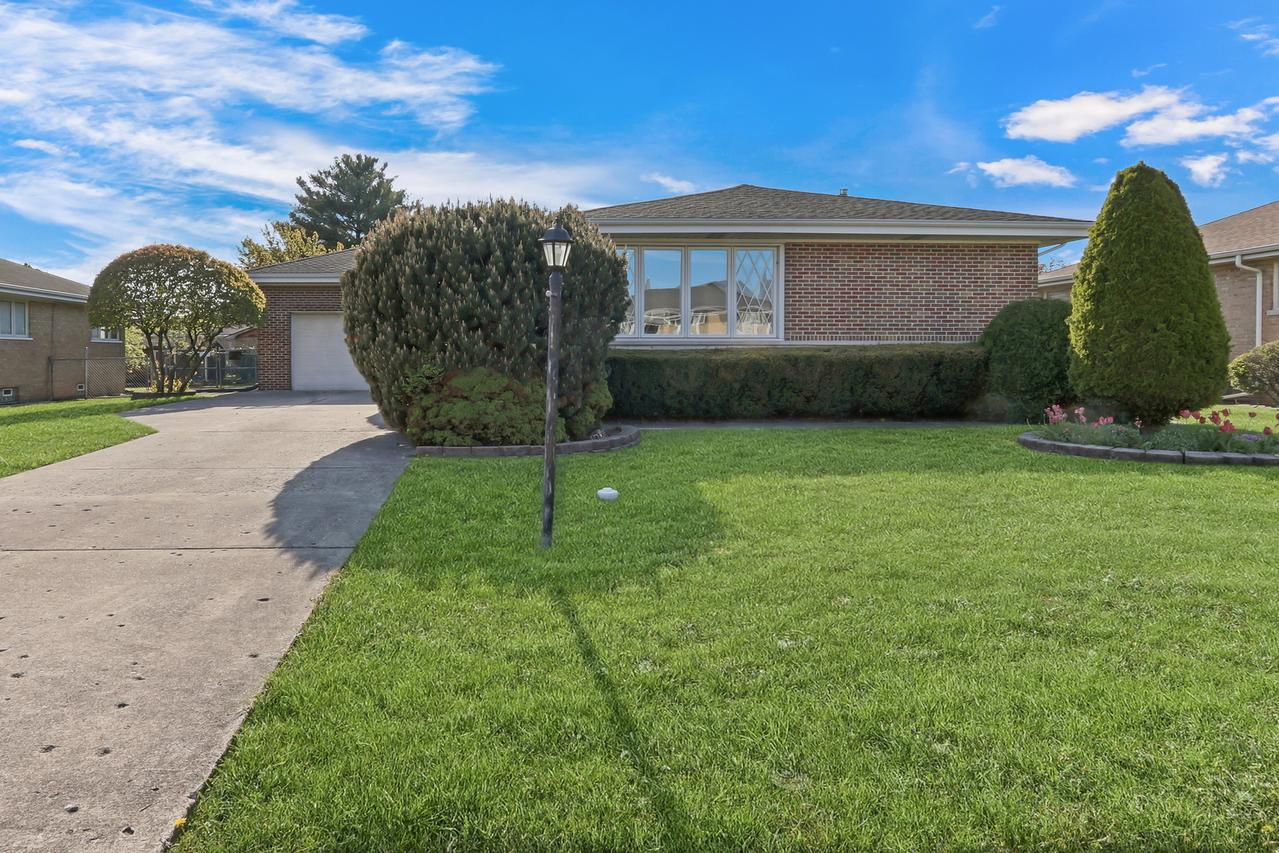 4850 N Crescent Ave., Norridge, IL 60706