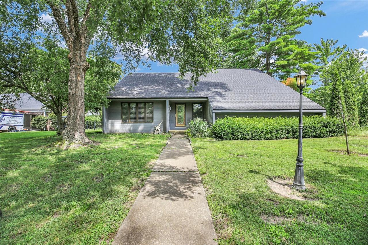 1912 Trout Valley Dr., Champaign, IL 61822