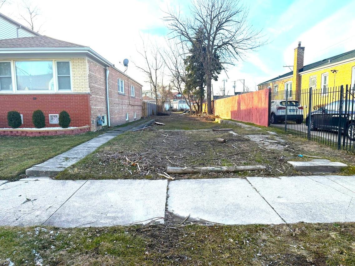 8720 S Honore St., Chicago, IL 60620