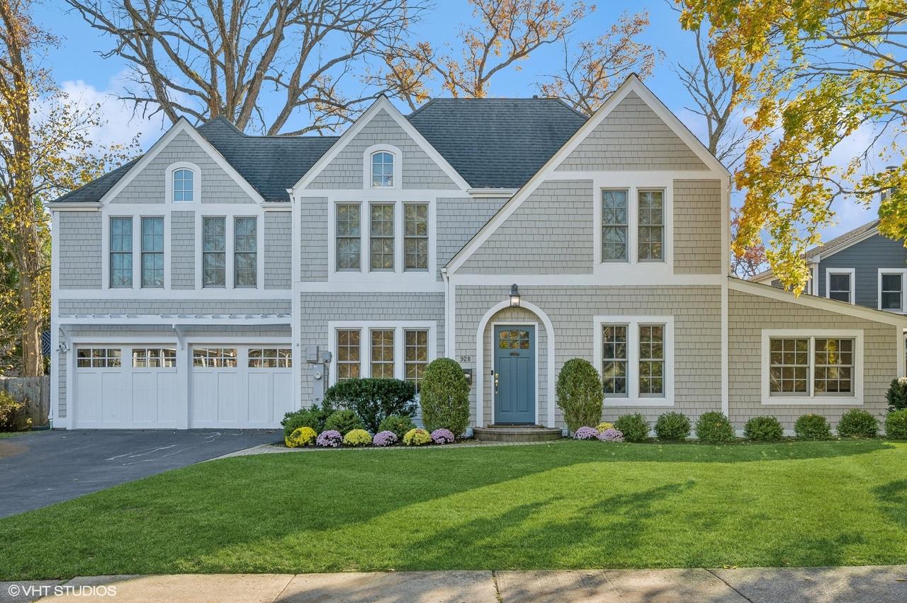 928 Pine St., Winnetka, IL 60093