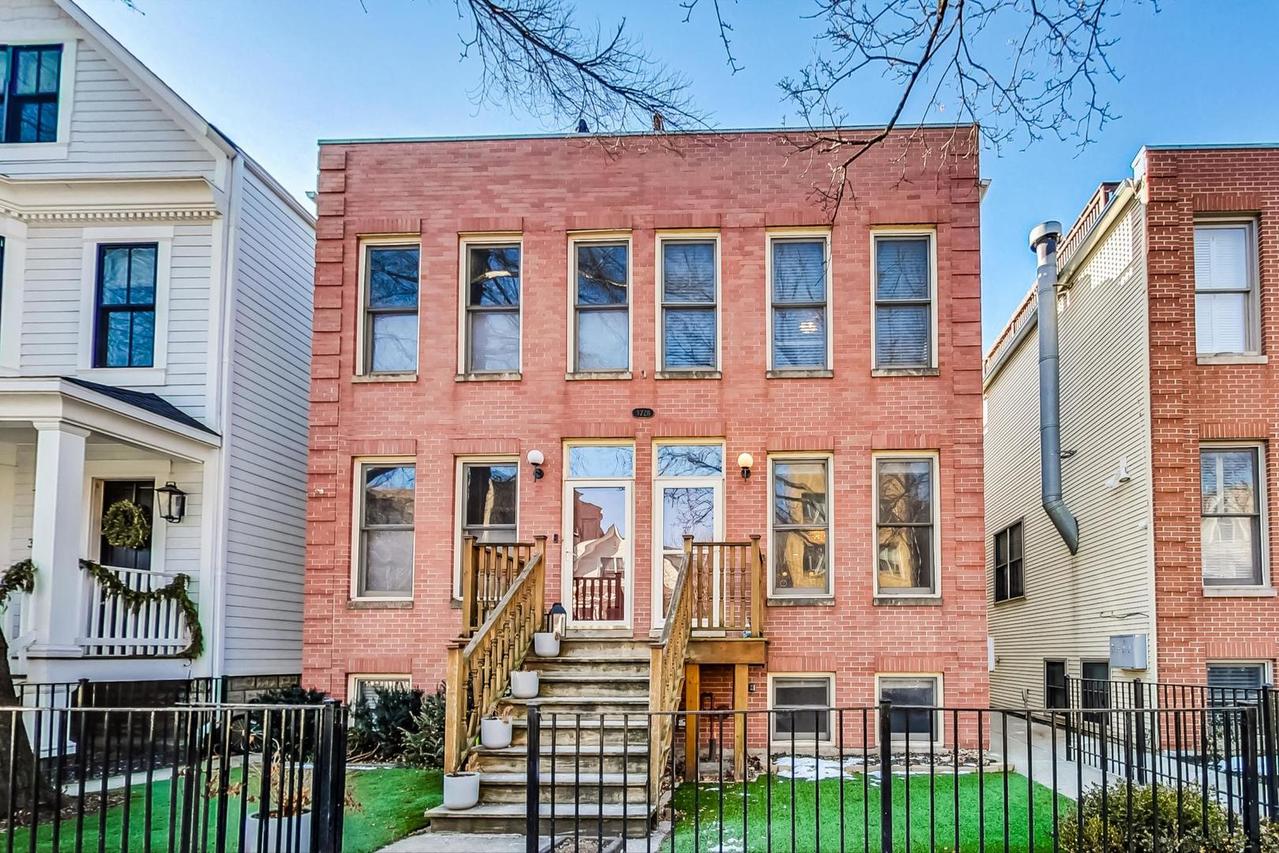 3728 N Janssen Ave. #B, Chicago, IL 60613