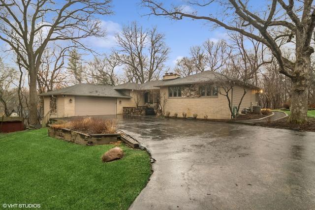 1800 Burning Oak Tr., Barrington Hills, IL 60010