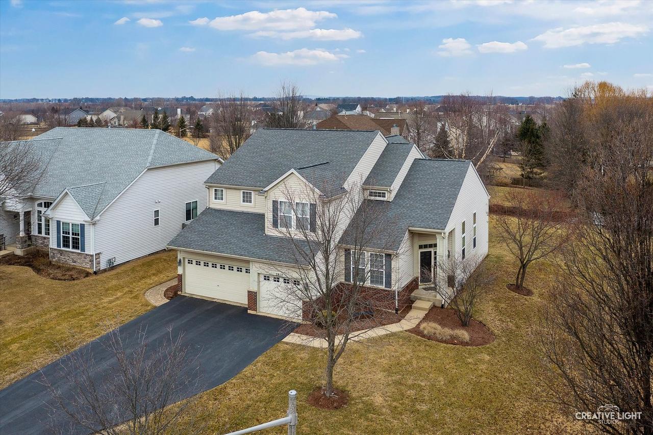 2817 Bauer Rd., North Aurora, IL 60542