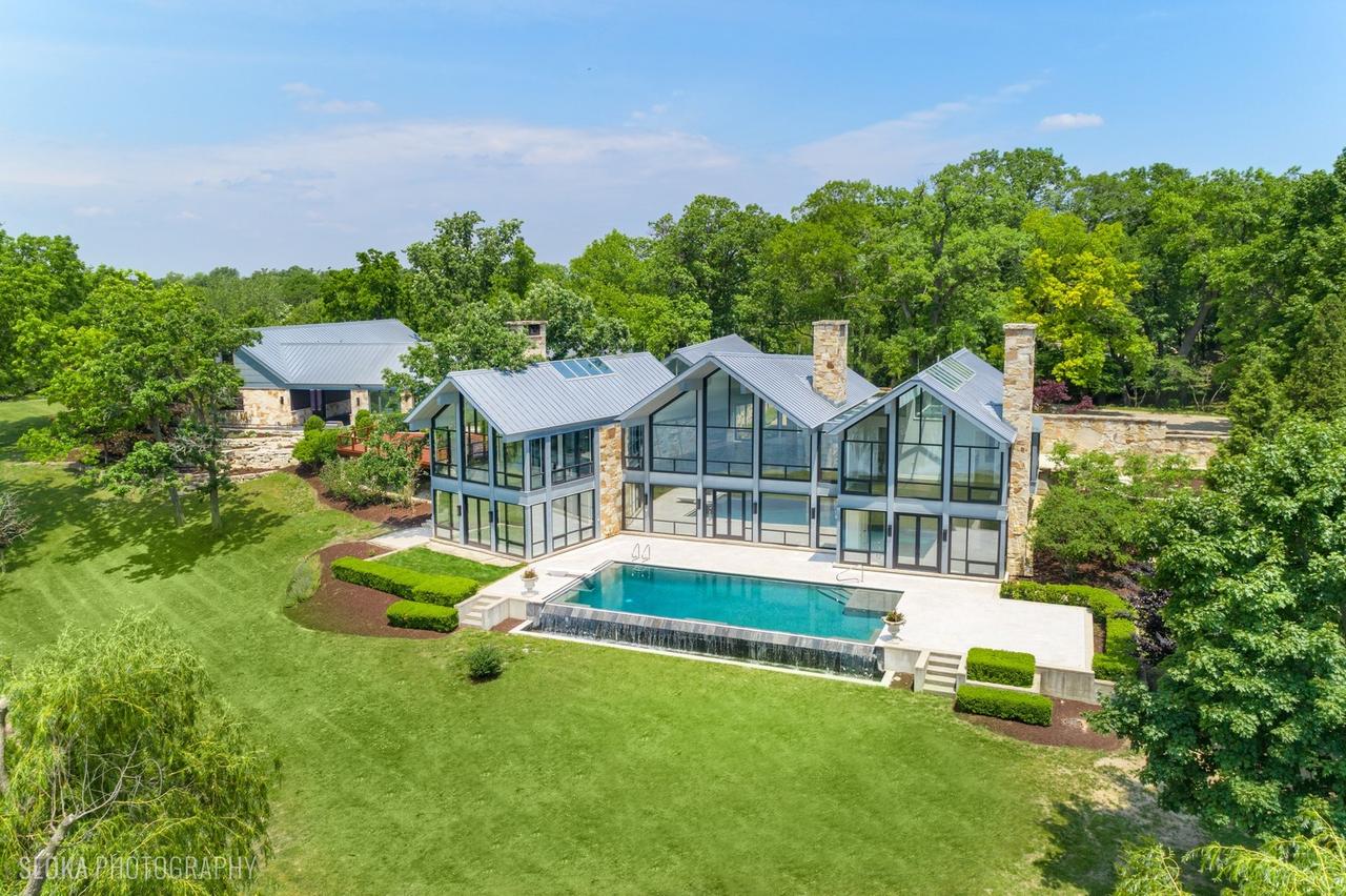 28 Brinker Rd., Barrington Hills, IL 60010