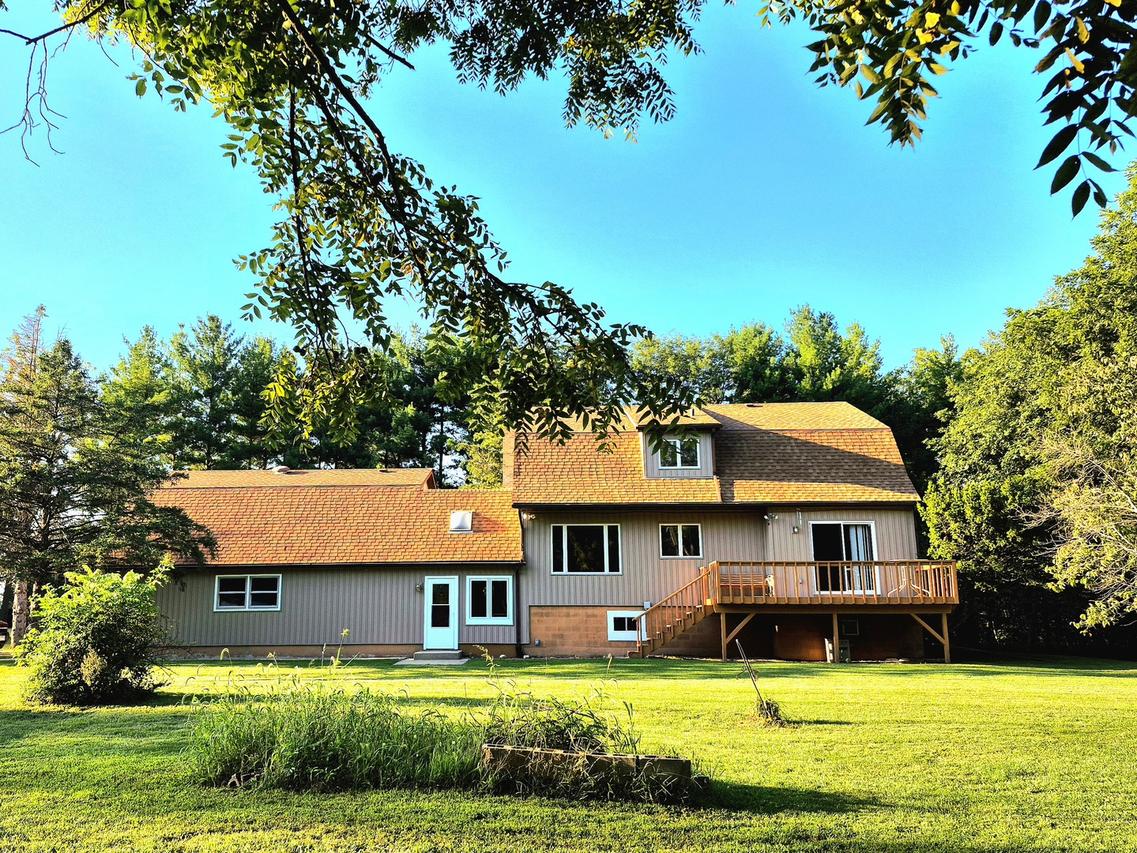 8816 Scott School Rd., Morris, IL 60450