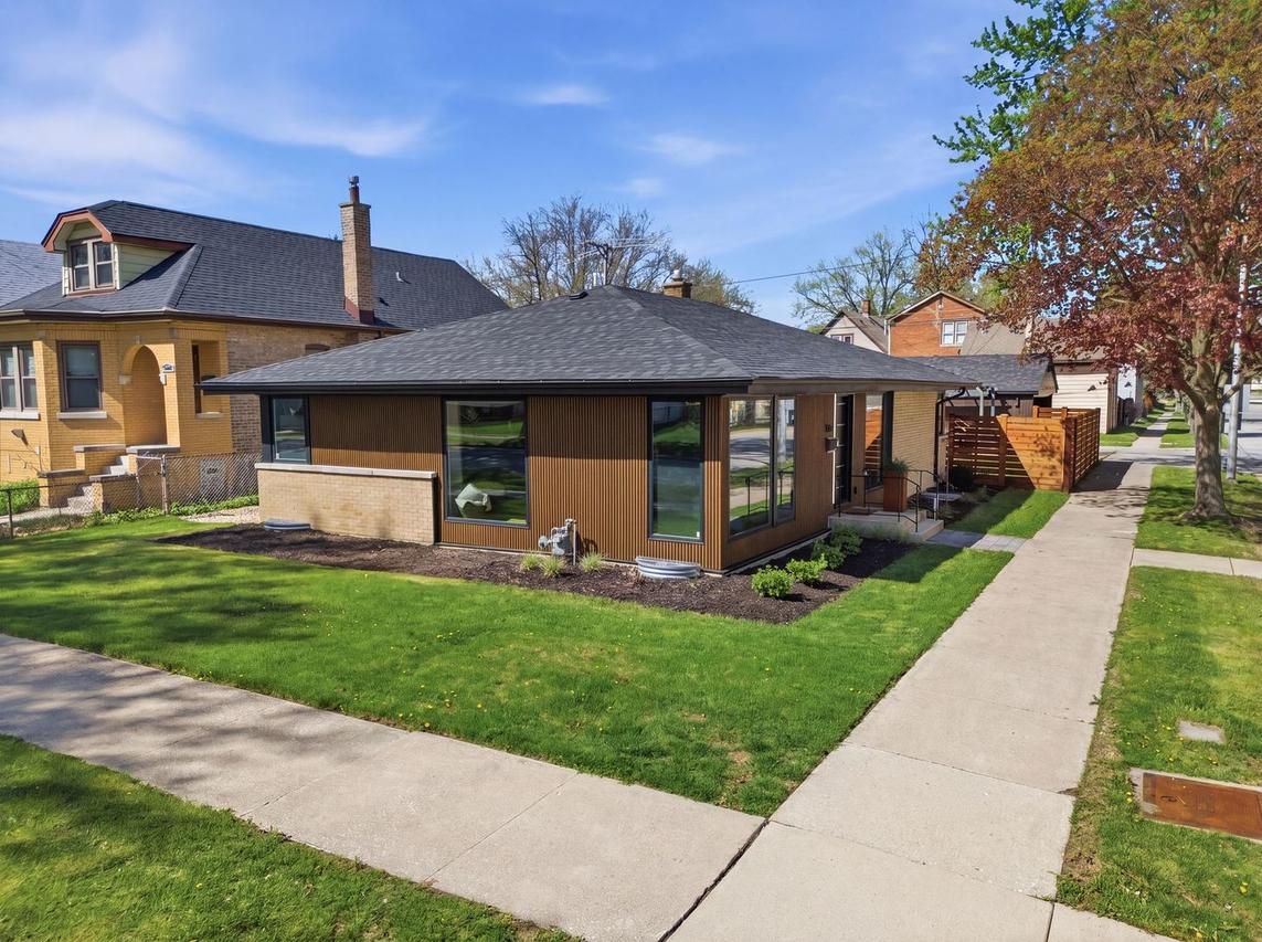 7300 Harvard St., Forest Park, IL 60130