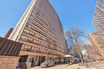 2930 N Sheridan Rd. #2207, Chicago, IL 60657