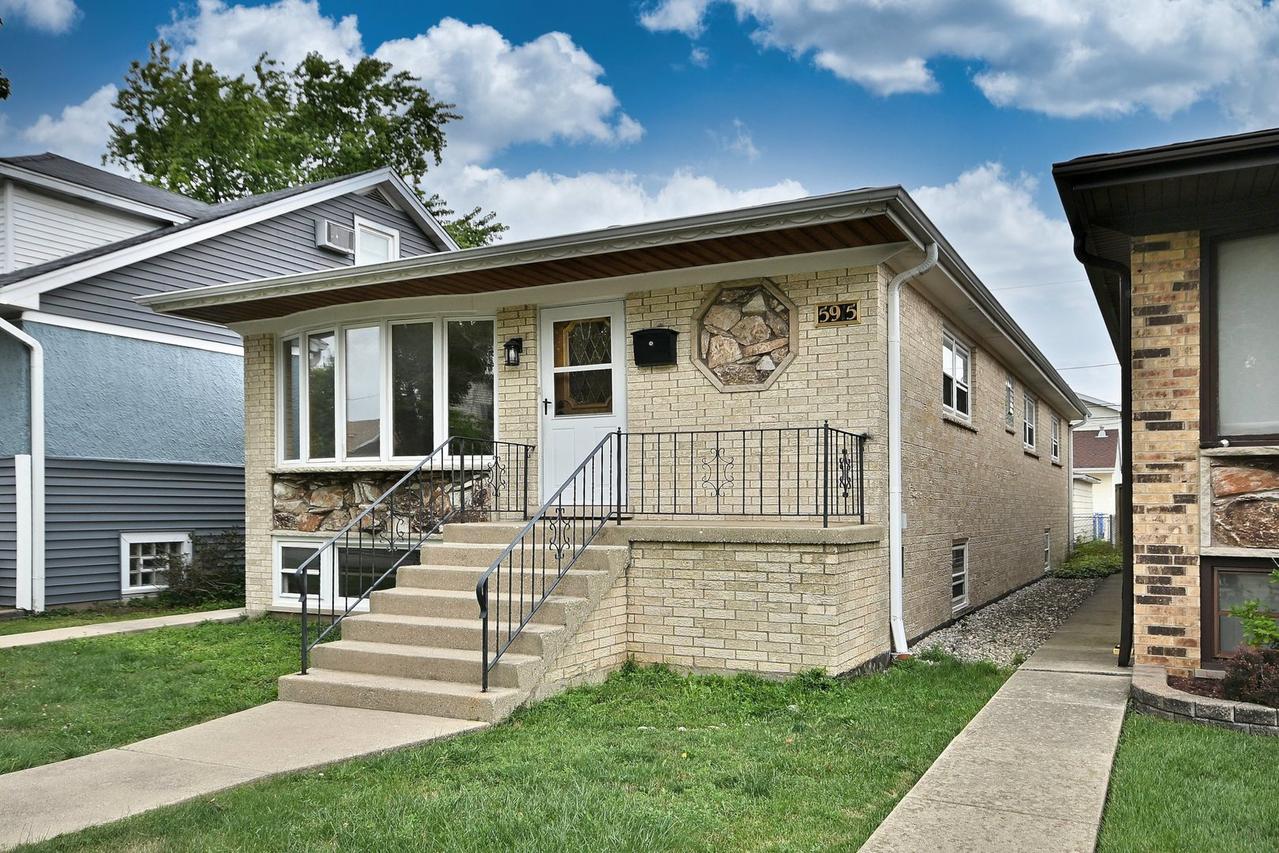 5915 N Manton Ave., Chicago, IL 60646