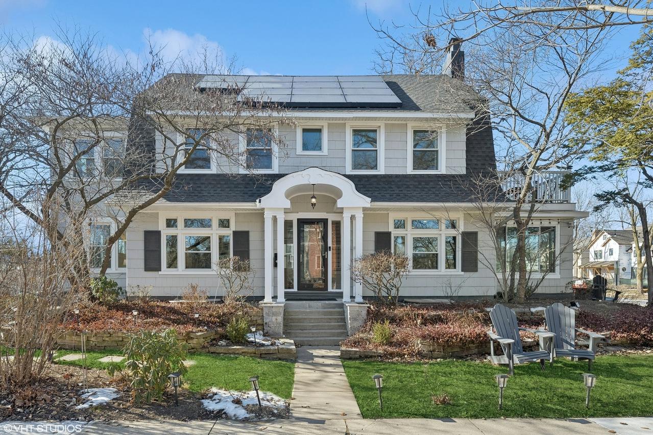 1001 Greenleaf Ave., Wilmette, IL 60091