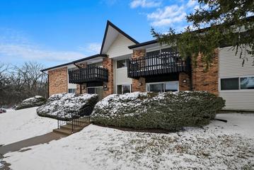 12B Kingery Quarter #207, Willowbrook, IL 60527