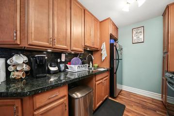 12B Kingery Quarter #207, Willowbrook, IL 60527