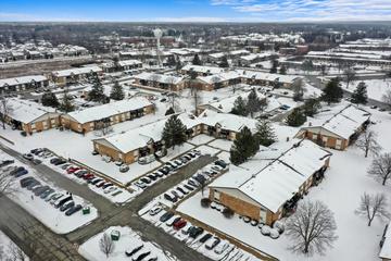 12B Kingery Quarter #207, Willowbrook, IL 60527