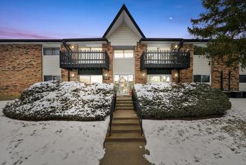 12B Kingery Quarter #207, Willowbrook, IL 60527