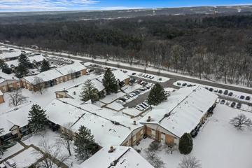 12B Kingery Quarter #207, Willowbrook, IL 60527