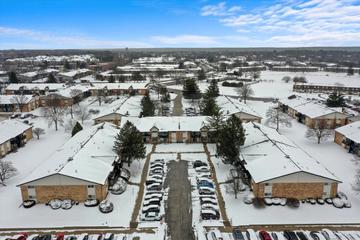 12B Kingery Quarter #207, Willowbrook, IL 60527