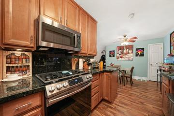 12B Kingery Quarter #207, Willowbrook, IL 60527