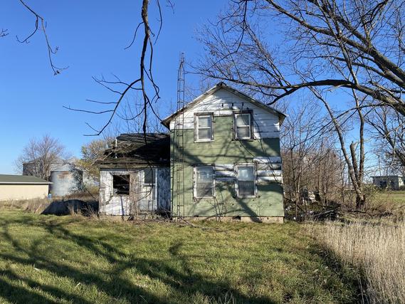 649 E 9th Rd., Wenona, IL 61377