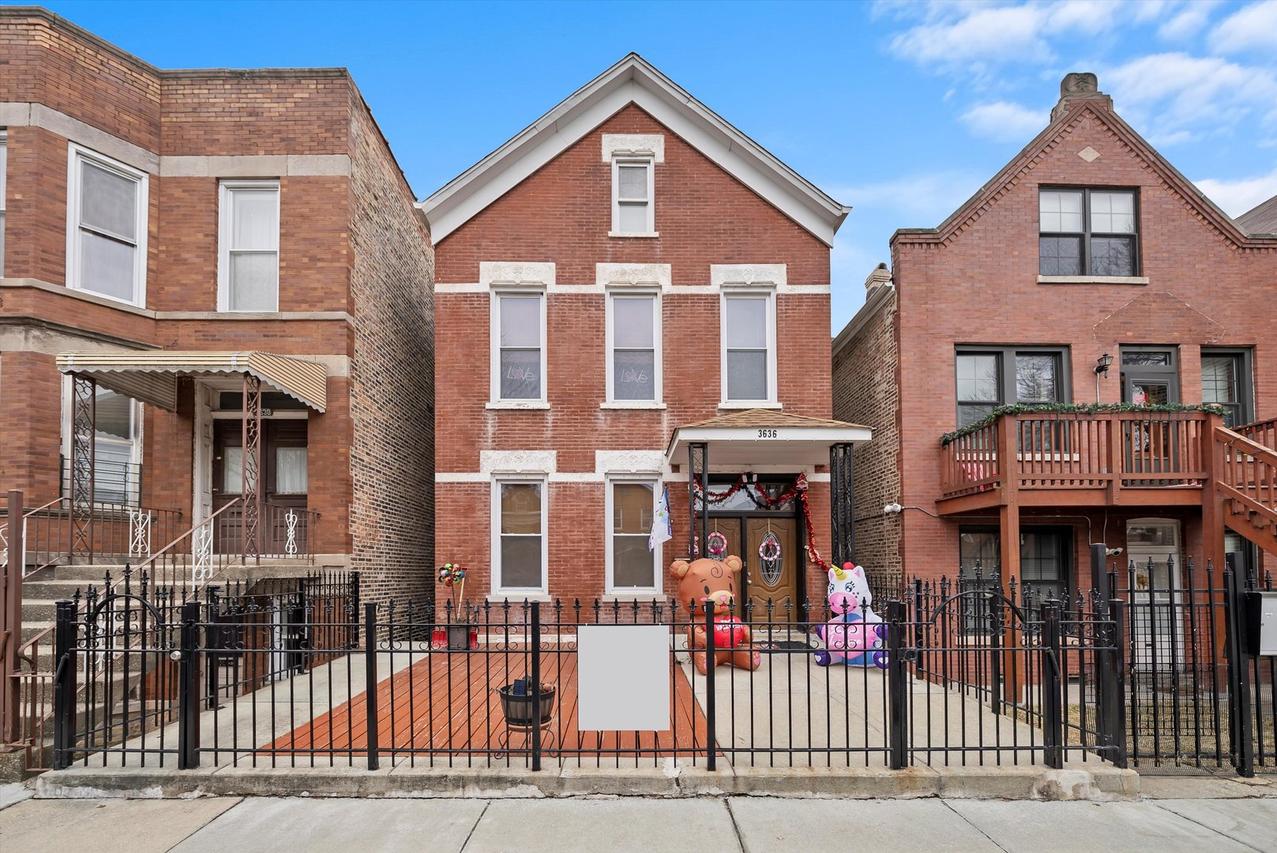 3636 S Hermitage Ave., Chicago, IL 60609