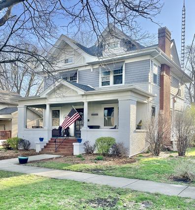 127 N Elm St., El Paso, IL 61738