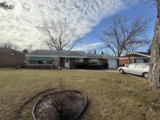 6750 N Kostner Ave., Lincolnwood, IL 60712