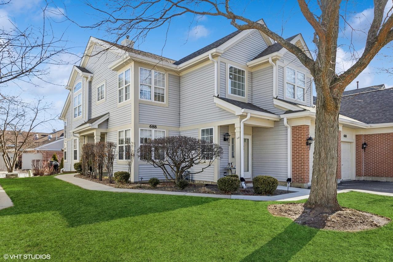 688 Mulberry Dr., Prospect Heights, IL 60070