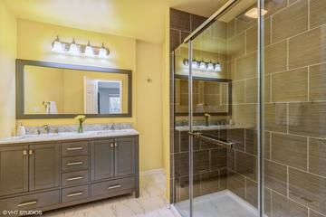 814 Kalamazoo Cir., Vernon Hills, IL 60061