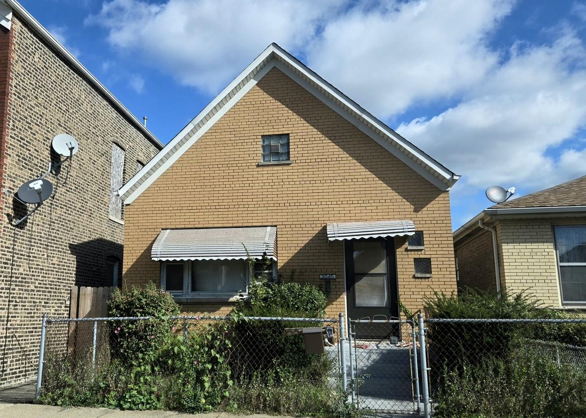 3045 S Lock St., Chicago, IL 60608