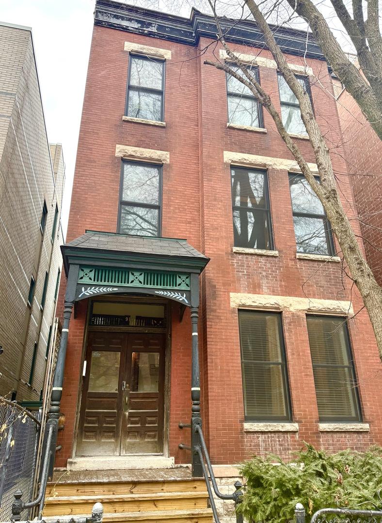 914 W Fletcher St., Chicago, IL 60657