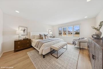 195 Briarwood Loop, Oak Brook, IL 60523