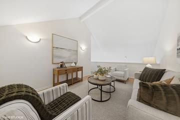 195 Briarwood Loop, Oak Brook, IL 60523