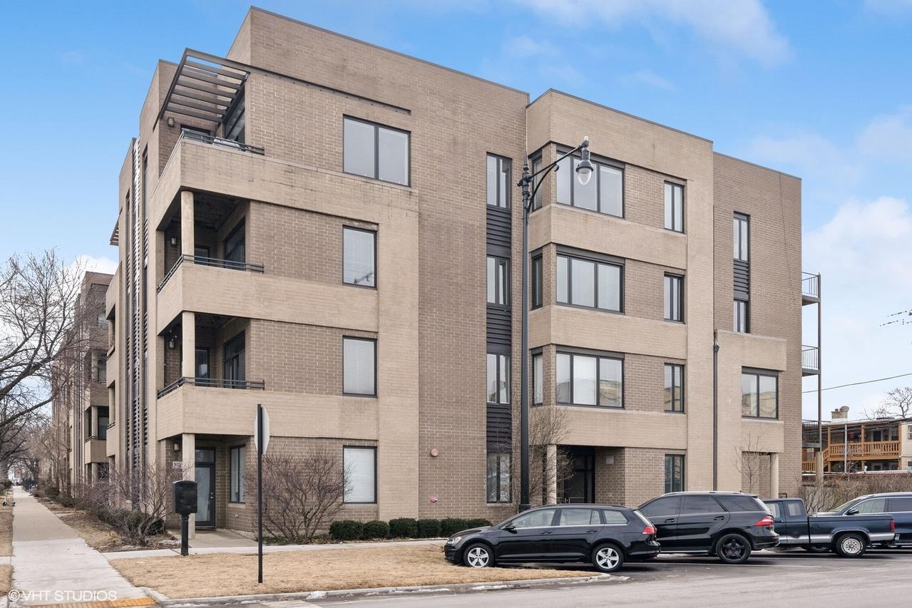 2409 W Catalpa Ave. #302, Chicago, IL 60625