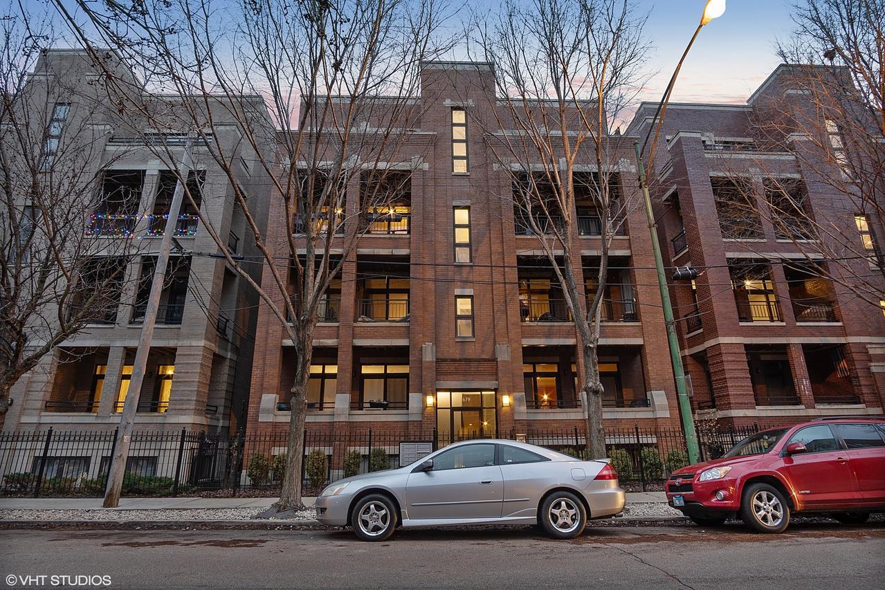 679 N Peoria St. #3N, Chicago, IL 60642