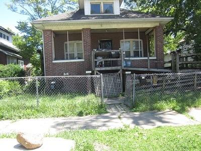 15243 3rd Ave., Phoenix, IL 60426