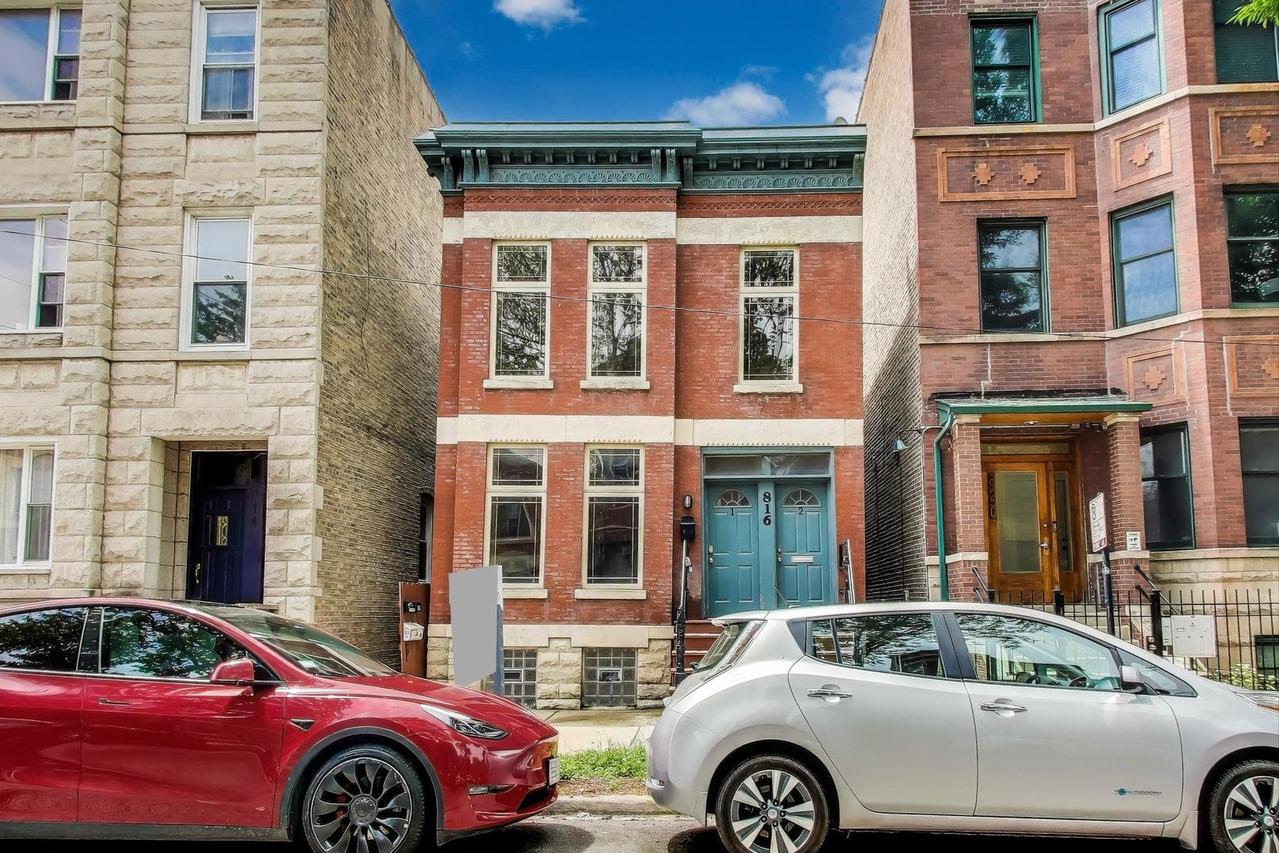 816 N Hermitage Ave., Chicago, IL 60622