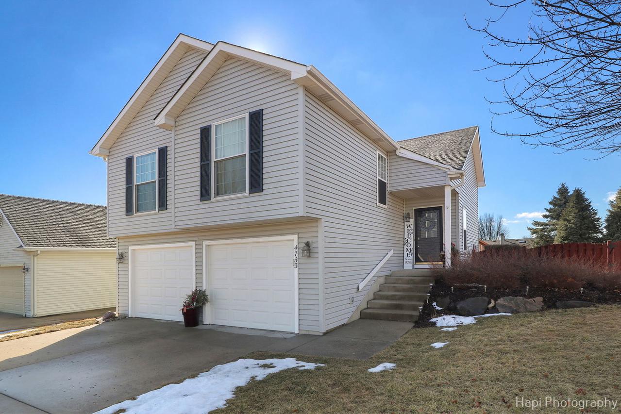 4733 Crystal Tr., Mchenry, IL 60050