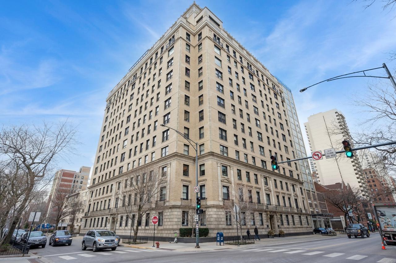 3100 N Sheridan Rd. #6E, Chicago, IL 60657