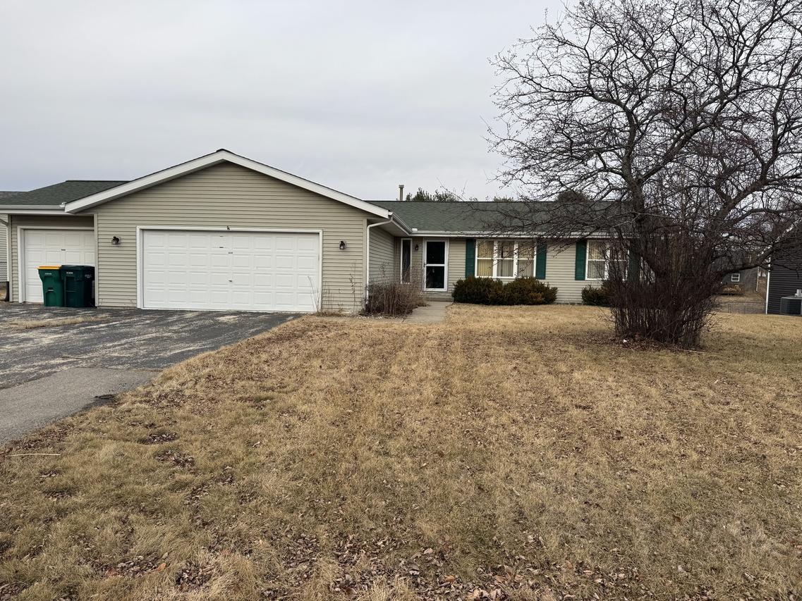 927 Quill Dr., Roscoe, IL 61073