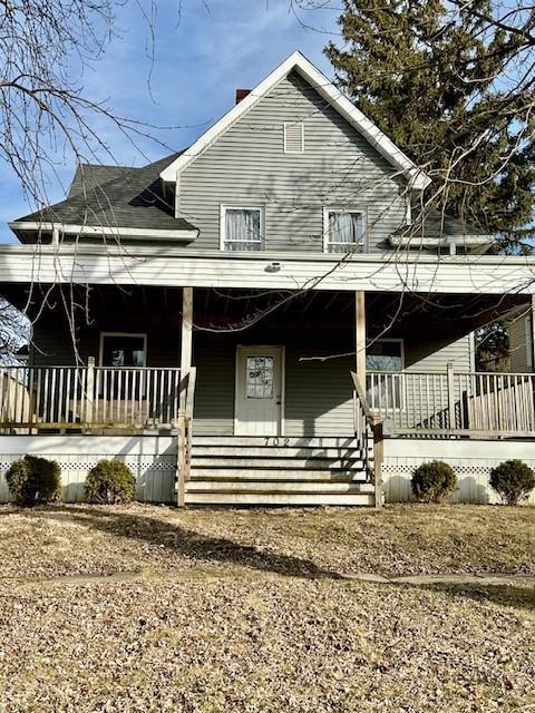 702 S 4th St., Hoopeston, IL 60942