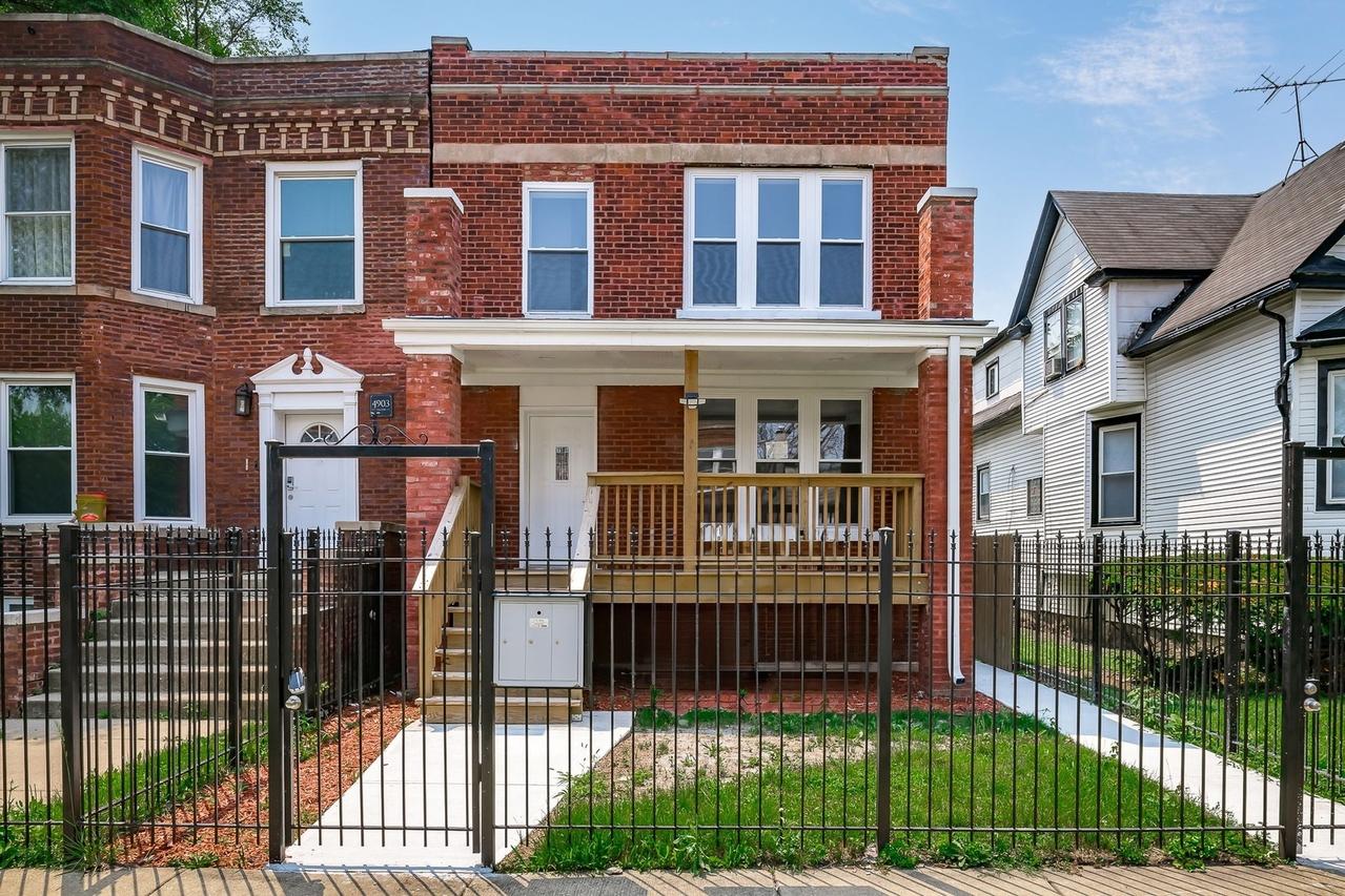 4907 W Walton St., Chicago, IL 60651